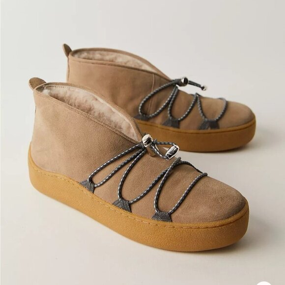 Free People Snowdrop Micro Mukluk Boots NWT size 7 Dust Bunny Suede Moccasins - Picture 2 of 14